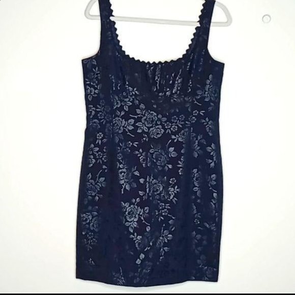 Dress - Picture 1 of 1